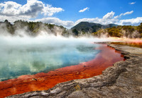 Cận cảnh kỳ quan hồ nước có nhiệt độ lên đến 260 độ C