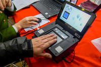 Tận tình phục vụ nhân dân đến làm căn cước công dân 