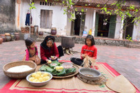 Hương vị Tết xưa ở làng cổ Đường Lâm 