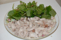 Những loại thực phẩm nguy hiểm vô tình dẫn sán vào người