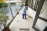 Trường học tiến hành khử khuẩn, sẵn sàng cho năm học mới