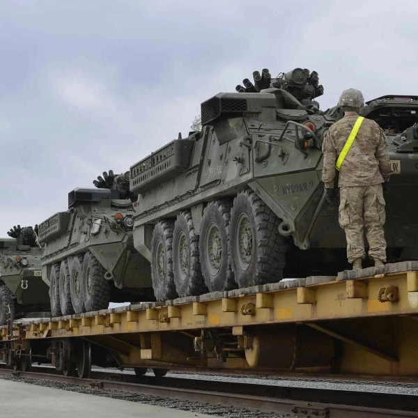 Xe bọc thép chở quân Stryker 'miễn phí' từ Mỹ gây hại cho dự án Rosomak của Ba Lan