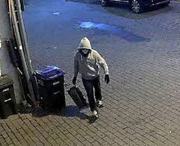 Mỹ bắt giữ nghi phạm đặt bom ống gần các trụ sở của Ủy ban Quốc gia