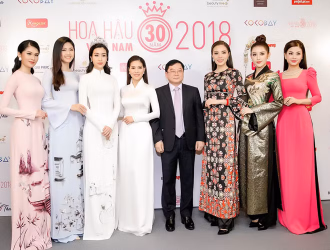 Á hậu Huyền My khoe sắc rực rỡ trong ngày khởi động "Hoa hậu Việt Nam" 2018 ảnh 1