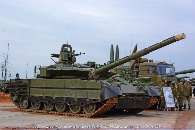 Xe tăng chiến đấu chủ lực T-80BVM của Quân đội Nga