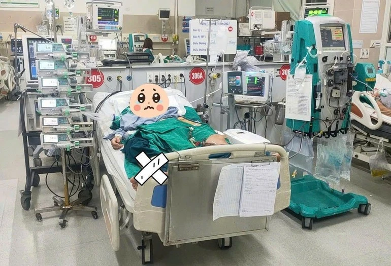 Cứu sống nữ sinh 17 tuổi giữa lằn ranh sinh tử do mắc bệnh hiếm