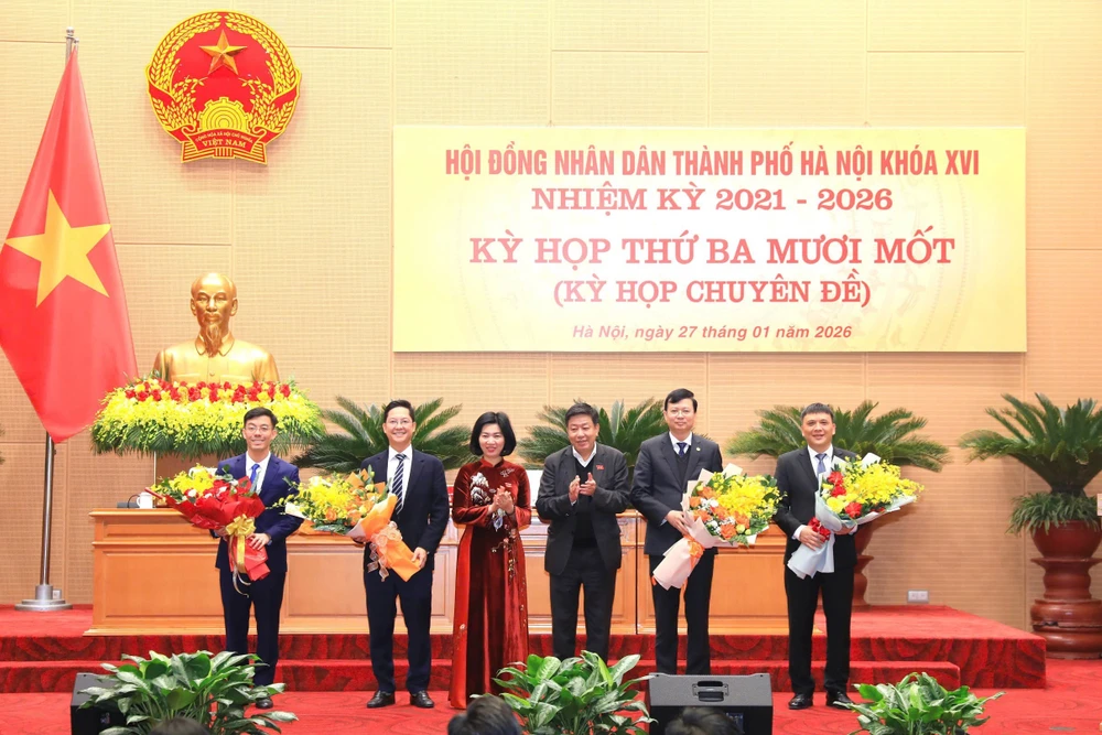 Hà Nội bầu bổ sung 4 Ủy viên UBND Thành phố