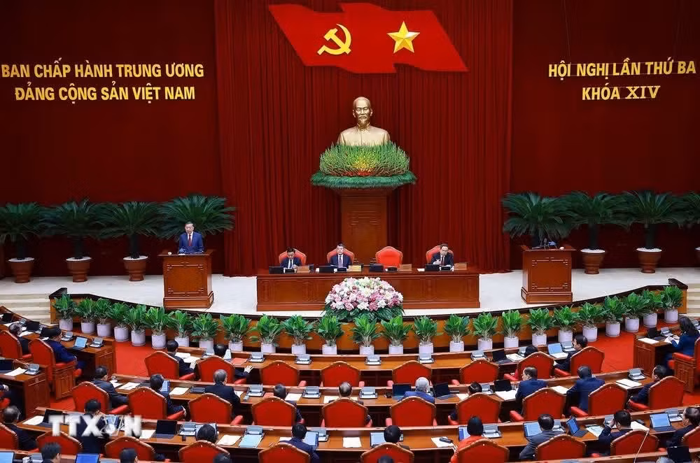 Khai mạc trọng thể Hội nghị lần thứ ba Ban Chấp hành Trung ương Đảng khóa XIV 