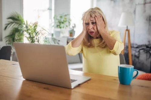 Người già ở Mỹ trở thành mục tiêu số một của lừa đảo tài chính