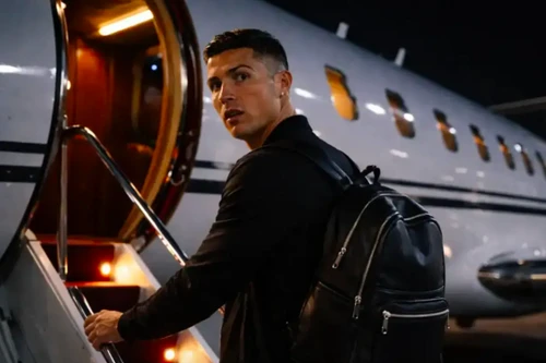 Ronaldo tạm rời Trung Đông 