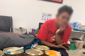 Phát hiện thủ đoạn nguỵ trang ma túy trong hộp bánh kẹo đưa qua cảng hàng không Nội Bài