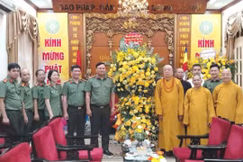 Công an Hà Nội chúc mừng Trung ương Giáo hội Phật giáo Việt Nam nhân dịp Đại lễ Phật đản Phật lịch 2570 - DL 2026