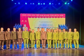 Công an phường Tây Hồ sinh hoạt chính trị qua tác phẩm văn học nghệ thuật