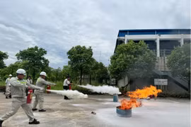 Diễn tập phương án chữa cháy, cứu nạn, cứu hộ tại Công ty cổ phần nước mặt Sông Đuống