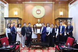 Tập đoàn Tân Á Đại Thành trao 550 triệu đồng ủng hộ đồng bào các tỉnh khắc phục hậu quả do mưa lũ