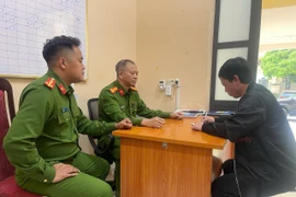 'Thu phục nhân tâm', Công an xã Đa Phúc vận động thành công đối tượng truy nã ra đầu thú