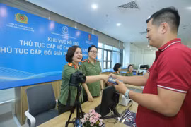Những cuốn hộ chiếu mang tinh thần “Ba nhất”