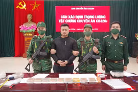 Bắt đối tượng vận chuyển 9 bánh heroin