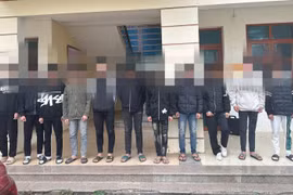 Khởi tố nhóm học sinh dùng hung khí giải quyết mâu thuẫn