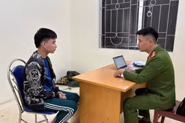 Bắt hai anh em lừa đảo dưới hình thức cho vay tiền qua mạng