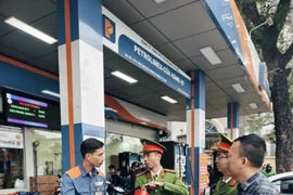 Kiểm tra, tuyên truyền an toàn cháy, nổ cơ sở kinh doanh xăng, dầu