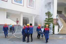 Huấn luyện và diễn tập phương án chữa cháy, cứu nạn tại Khu vực Bảo tàng Hàng không