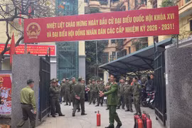 Tập huấn kỹ năng phòng ngừa cháy, nổ tại các điểm bỏ phiếu