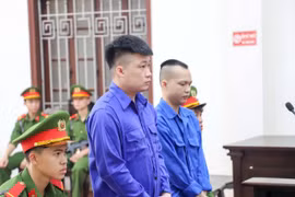 Phạt tù đối tượng mua bán trái phép gần 1kg ma túy