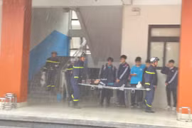 Gần 3.000 học sinh và cán bộ, giáo viên trải nghiệm chữa cháy, thoát nạn