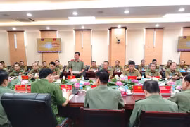 Đoàn đại biểu Bộ Công an Lào thăm và làm việc với Công an Hà Nội