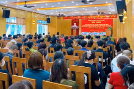 “Khơi thông” ý thức người dân gỡ điểm “nghẽn” trật tự đô thị, an toàn giao thông