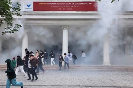 Trải nghiệm và thực tập phương án chữa cháy, cứu nạn tại Trường Đại học VinUni