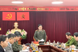 Công an nhân dân quyết tâm khôi phục nhà cho bà con bị ảnh hưởng do mưa lũ theo tinh thần "Chiến dịch Quang Trung"