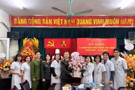 Các cơ sở y tế và Công an phường luôn đồng hành trong nhiều mặt công tác