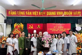 Các cơ sở y tế và Công an phường luôn đồng hành trong nhiều mặt công tác