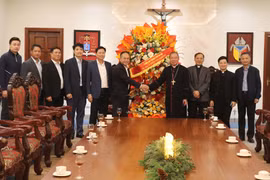 Giám đốc Công an Hà Nội chúc mừng Tổng Giám mục - Tổng Giáo phận Hà Nội nhân dịp Lễ Noel năm 2025