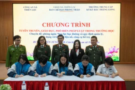 Phổ biến, trang bị kỹ năng phòng ngừa tội phạm, bạo lực học đường