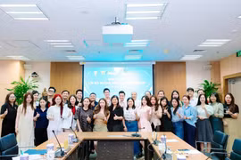 Học viên lớp Bồi dưỡng nghiệp vụ livestream khoá 11 tại Lễ khai giảng.