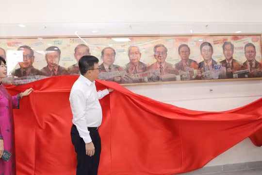 Các bức tranh minh họa do họa sĩ nổi tiếng thể hiện