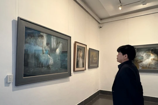 Triển lãm mỹ thuật "Hồi quang phản chiếu": Nghệ thuật chân chính luôn tìm được chỗ đứng