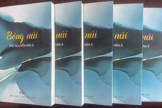 “Bóng núi” - bản ký ức thi ca về một thế hệ đi qua chiến tranh