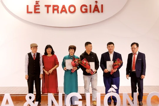 Trao giải cuộc thi thơ làng Chùa lần thứ 3 - "Thơ ca và nguồn cội"
