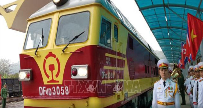 Siêu xe bọc thép chở Chủ tịch Triều Tiên Kim Jong-un rời ga Đồng Đăng về Hà Nội ảnh 1