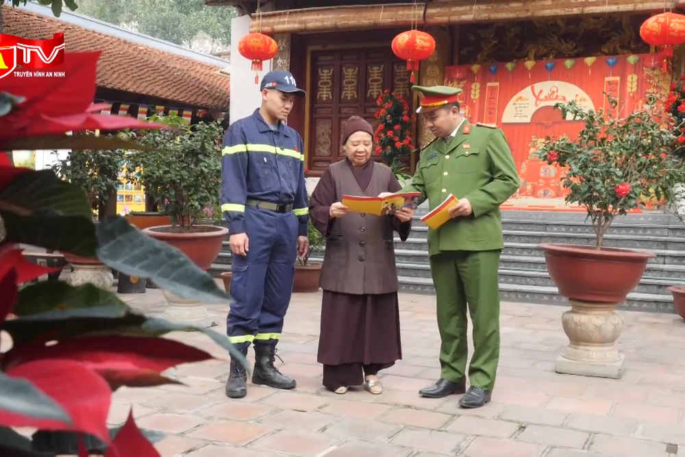 Phòng ngừa cháy nổ tại các đình, đền, chùa dịp Tết