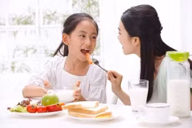 Dinh dưỡng mùa thi giúp tăng cường sức khỏe, trí nhớ cho sĩ tử 