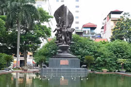 Tượng đài Hà Nội - Ký ức đô thị, nguồn lực phát triển trong tương lai (2): Hà Nội chưa có quy hoạch không gian thẩm mỹ 
