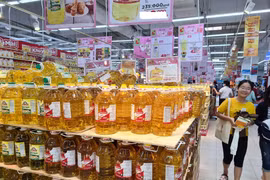 Người tiêu dùng “méo mặt” vì giá hàng hóa đồng loạt tăng mạnh