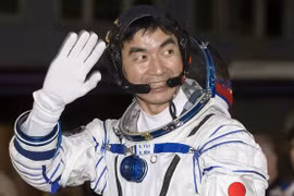 Phi hành gia nói chuyện với trẻ em từ vũ trụ 