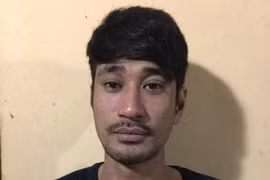 Thấy người phụ nữ sơ hở, 'gã' trai nổi lòng tham cướp giật