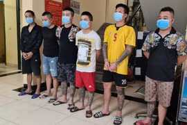 Hà Nội: Đập vỡ ổ nhóm cho vay lãi nặng, nửa tỷ đồng cắt lại 155 triệu 'tiền giấy mực'